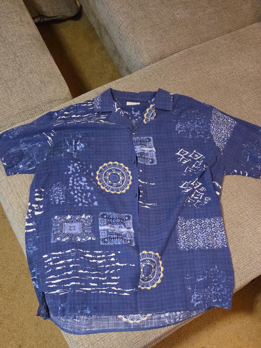 Men's Blue Patterned Short-Sleeve Button-Down Shirt